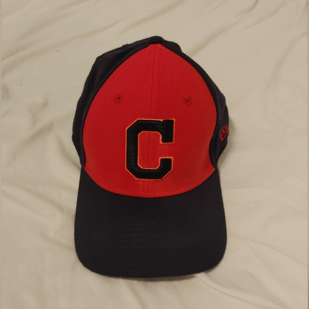 Cleveland Indians New Era 39Thirty flex fit baseball hat.